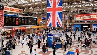 A Walk Through The London Victoria Station London England [upl. by Botnick]